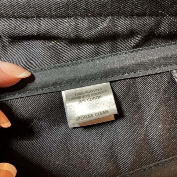 Vinyle corset Handmade in Montreal - Picture 7 of 7